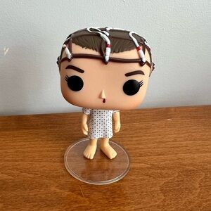 Funko Pop Stranger Things Eleven with Electrodes Figurine #523 w Stand Collector